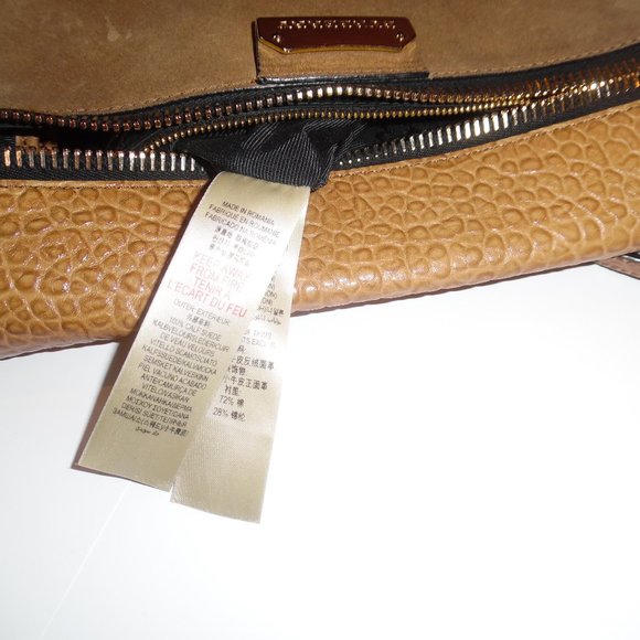 Burberry Suede Pebble Leather Logo Crossbody Zip Envelope Bag Purse - Picture 5 of 16